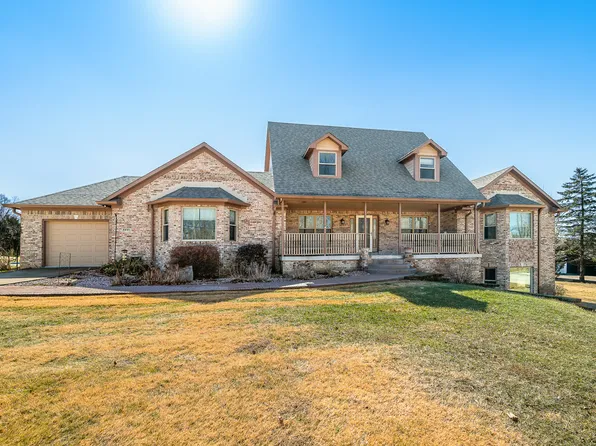 8221 McWhorter Rd, Martinsville, IN 46151