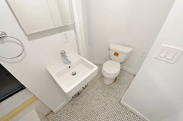 Rented by Aether Property Group | media 11