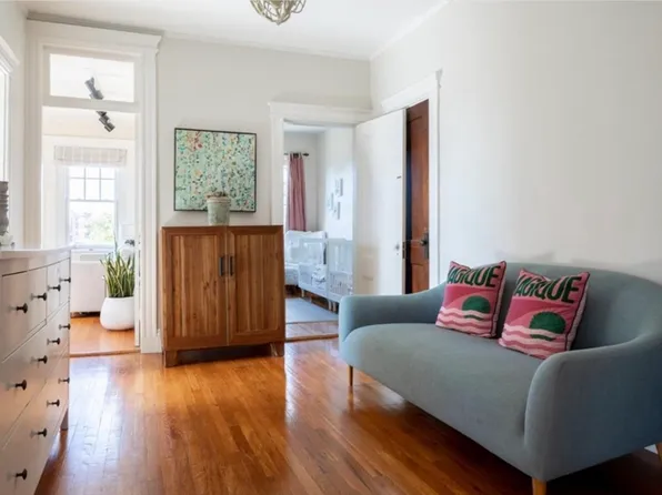 282 Newbury St APT 17, Boston, MA 02116
