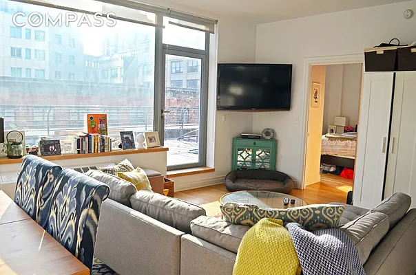 Rented by Compass | media 12