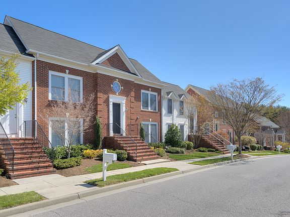 3rd image of 1610 Honeysuckle Dr