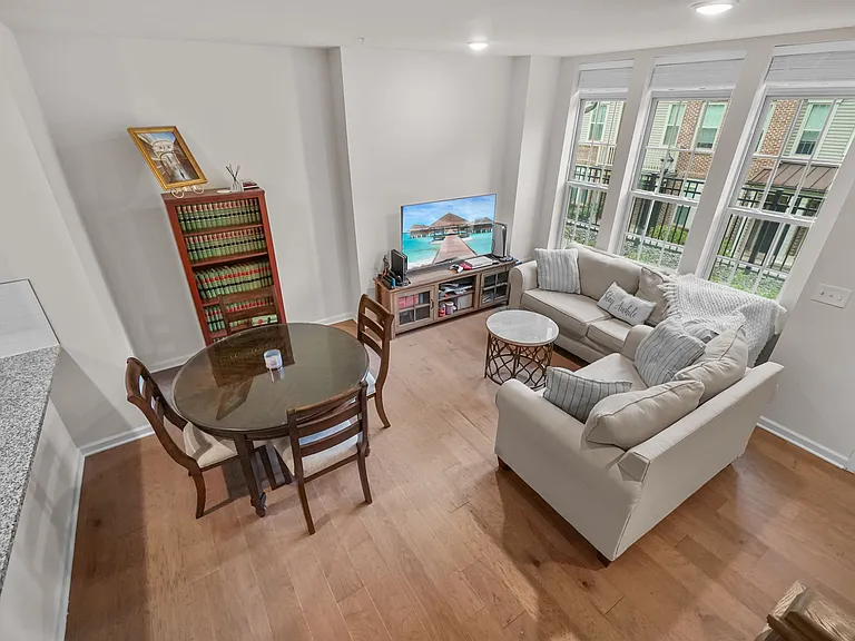 54 Arnold Dr — Photo 6