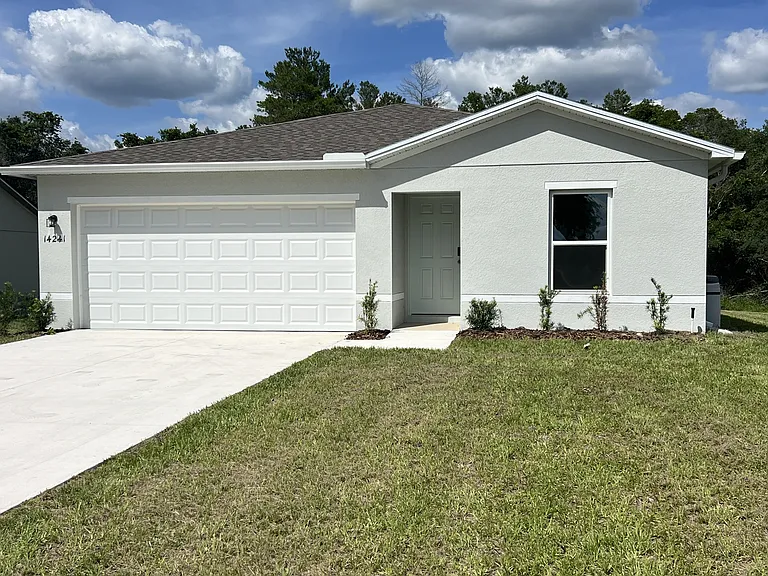 14241 SW 34th Terrace Rd — Photo 1