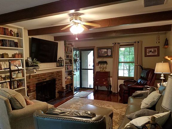 2nd image of 207 Terra Vista Dr