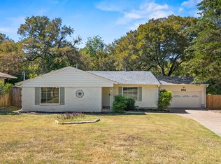 2215 Mack Ln, Dallas, TX 75227