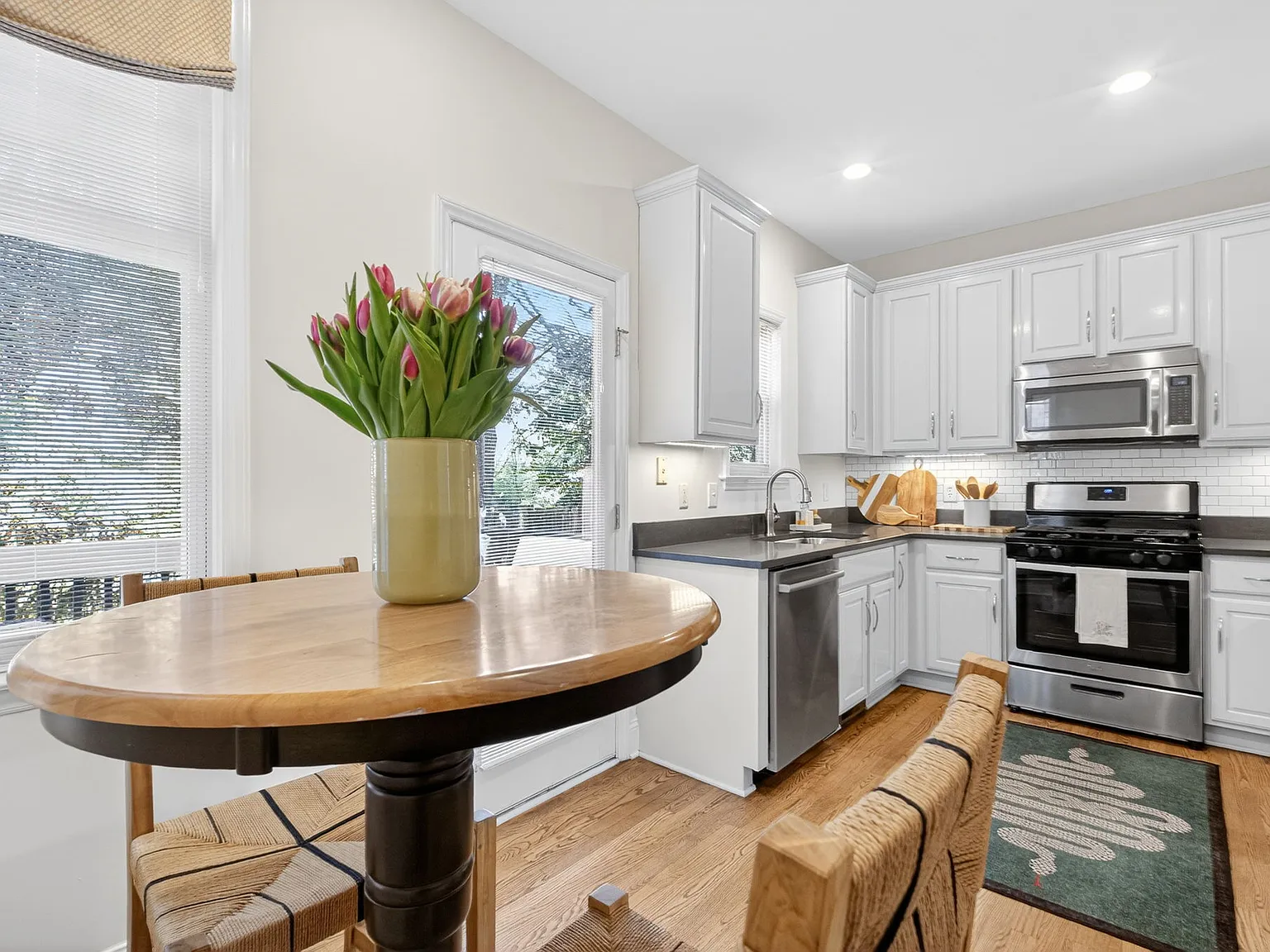 604 Scales Towne Ct — Photo 3