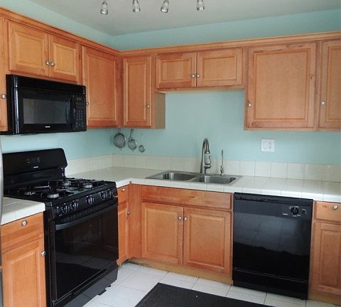 4th image of 7944 Anza Dr