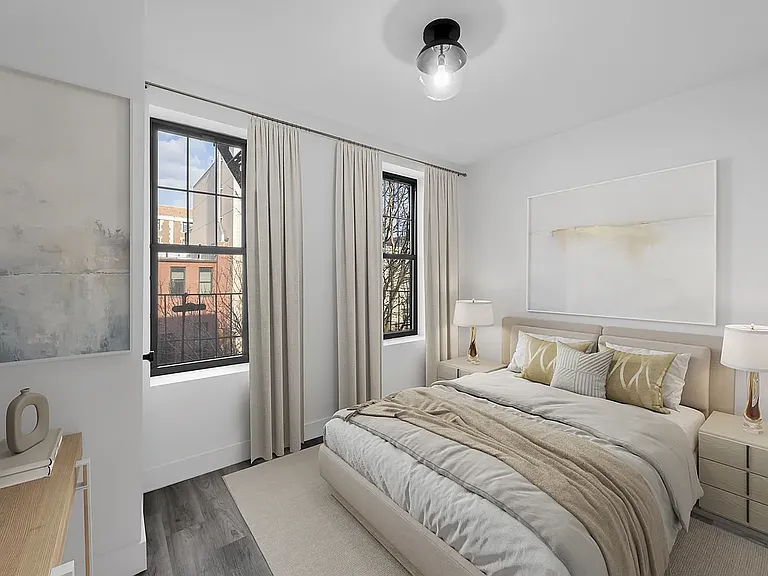 321 20th St #3R — Photo 3