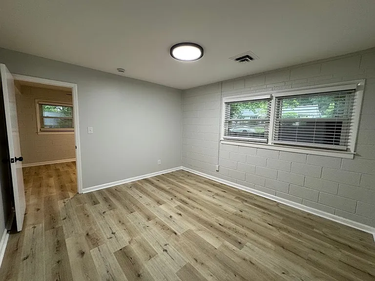 2205 Hathaway Dr — Photo 17