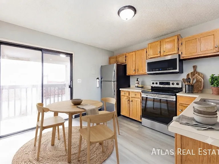 831 Bennett Ave #C — Photo 1
