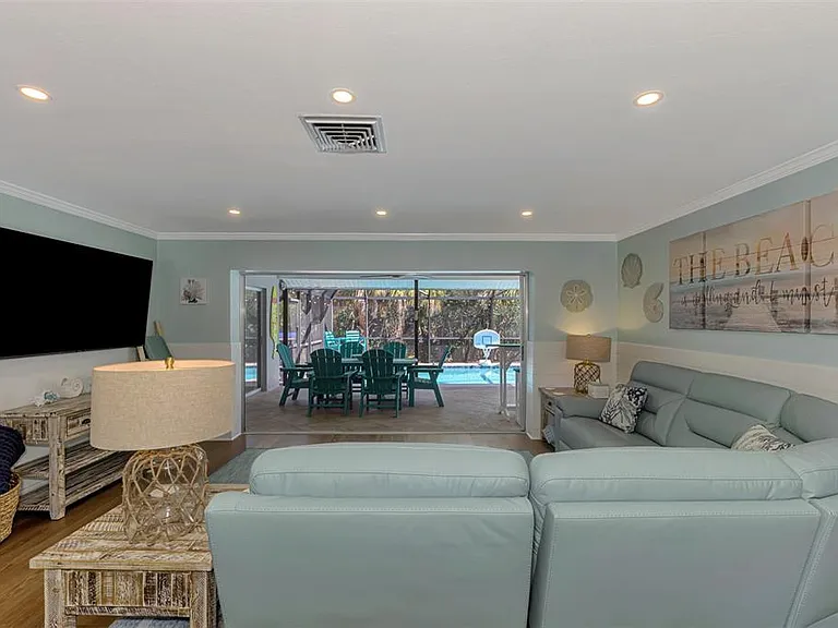 307 Avenida De Paradisio — Photo 14