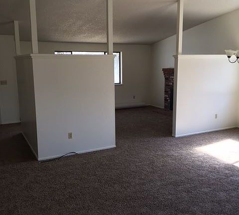 4th image of 2515 Tallman Rd