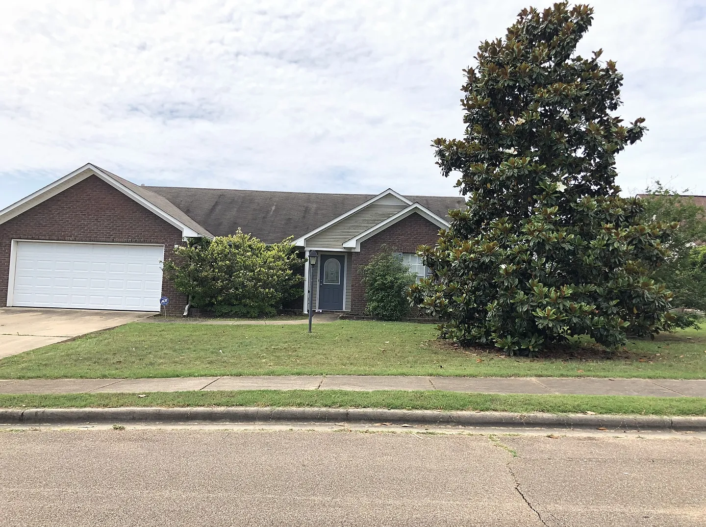 112 Eagle Point - 3 bed/2 bath — Photo 1