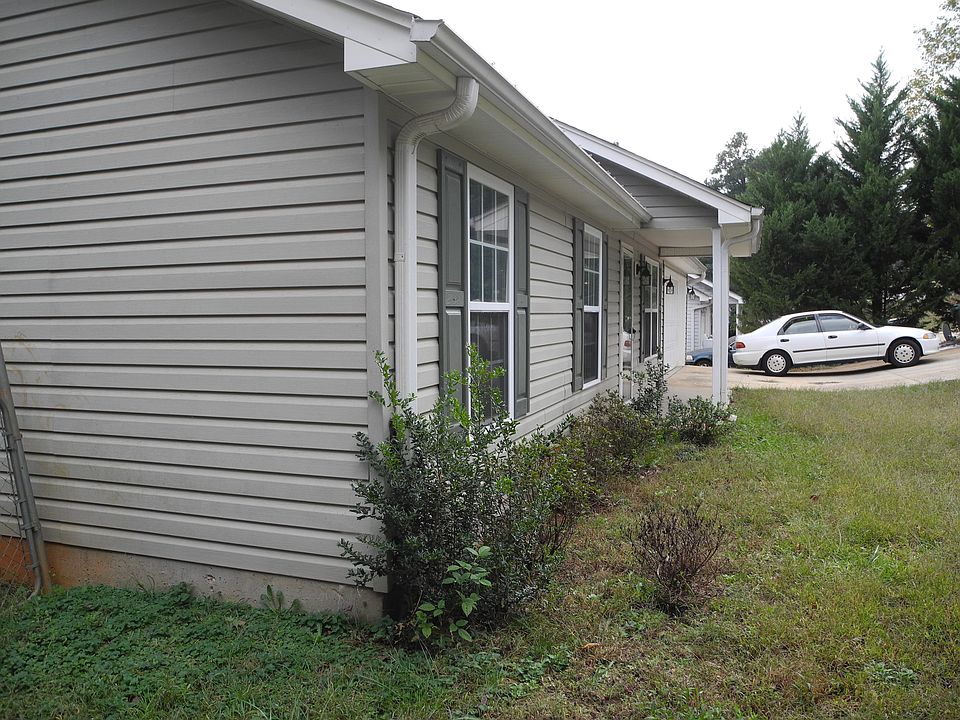 1st image of 146 Fernwood Dr