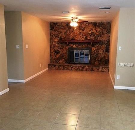 4th image of 126 Meadowlark Dr
