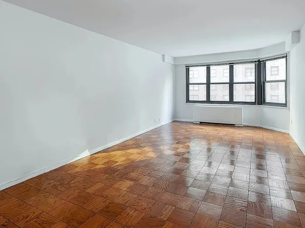 220 E 57th St APT 4H, New York, NY 10022