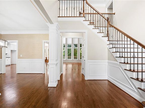 5th image of 2165 Woods River Ln