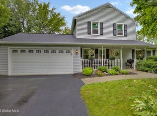 28 Mallards Lndg N, Waterford, NY 12188