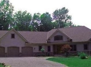 2832 State Route 82, Aurora, OH 44202