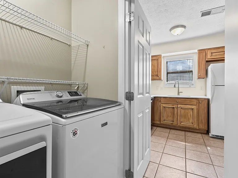 111 S Ross St #7 — Photo 2