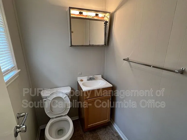 996 Chester St — Photo 18