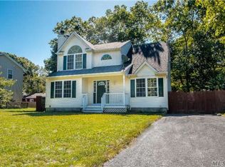 88 Main Ave, Mastic, NY 11950