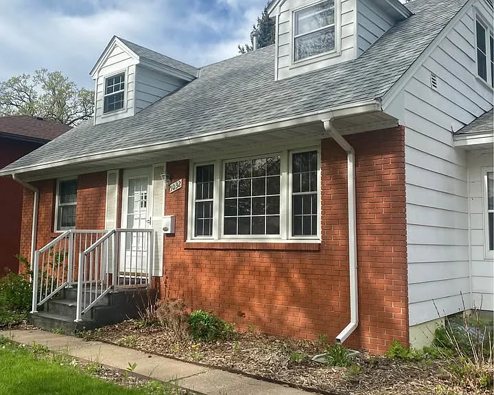 5032 Madison St NE — Photo 1