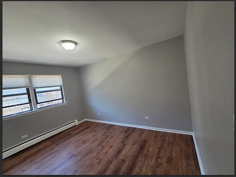 8201-8213 S Maryland Ave — Photo 2