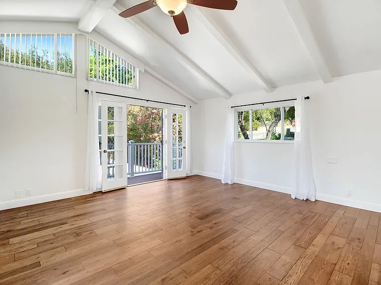 2401 Olive Ave — Photo 12