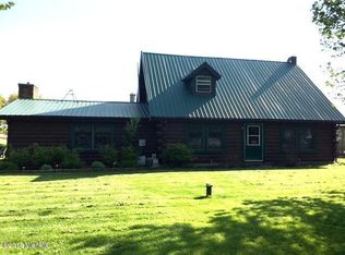 47 Jackson Rd, Blanchard, MI 49310