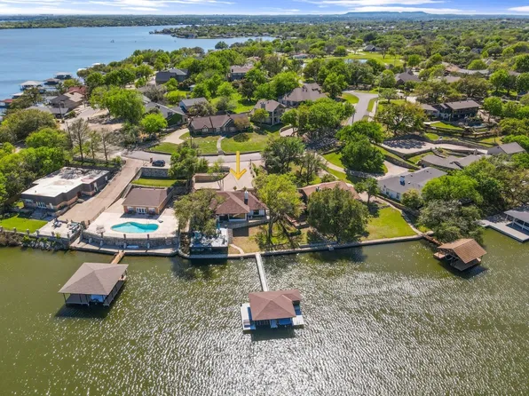 4909 Rio Vista Dr, Granbury, TX 76049