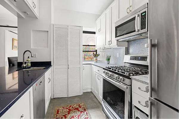 Sold by Douglas Elliman | media 8