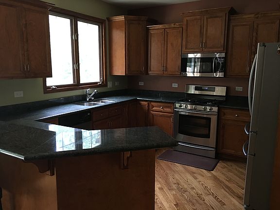 5th image of 8006 Lorel Ave