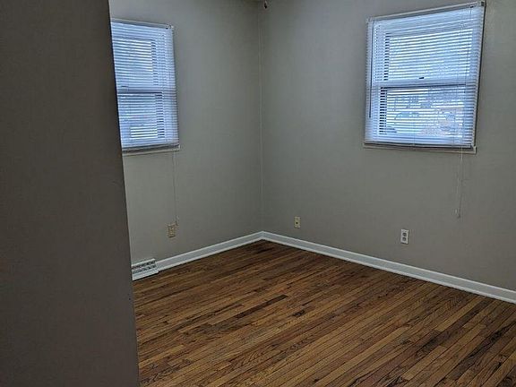 5th image of 8224 Scott Ln