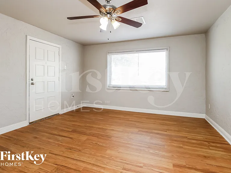 930 E Weber Dr — Photo 9