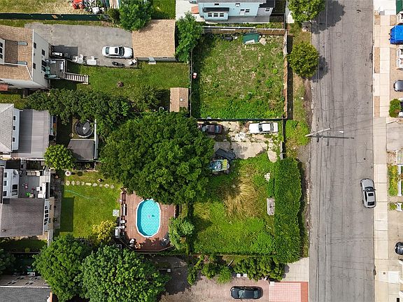 4th image of 819 Dean Avenue