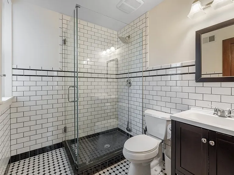 3213 S Lituanica Ave #1F — Photo 17
