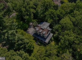 8864 Towanda Ave, Philadelphia, PA 19118