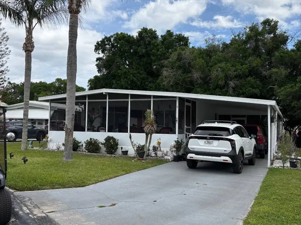 161 Juniper Dr W, Dundee, FL 33838