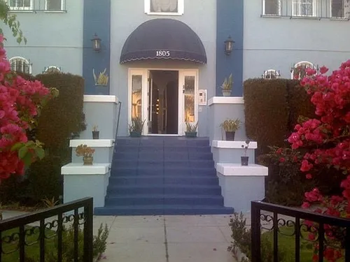 1805 N Kingsley Dr Photo 1
