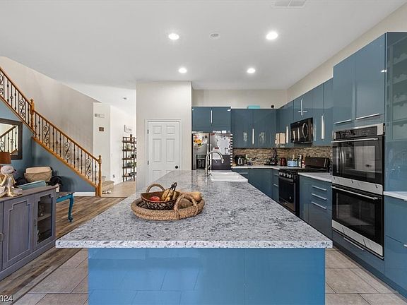 2nd image of 6117 Stibor St