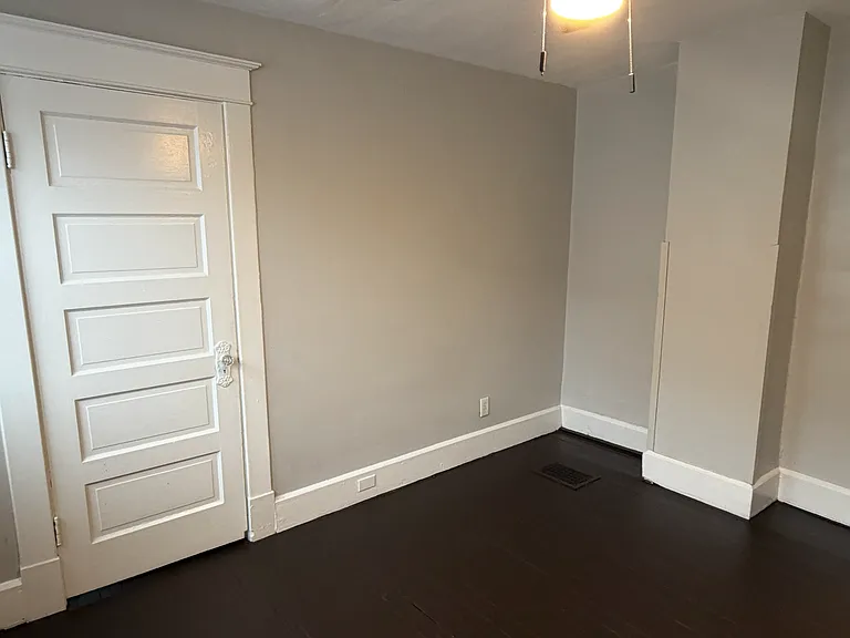 1015 N Olney St — Photo 21