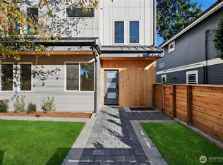 5044 35th Ave NE, Seattle, WA 98105