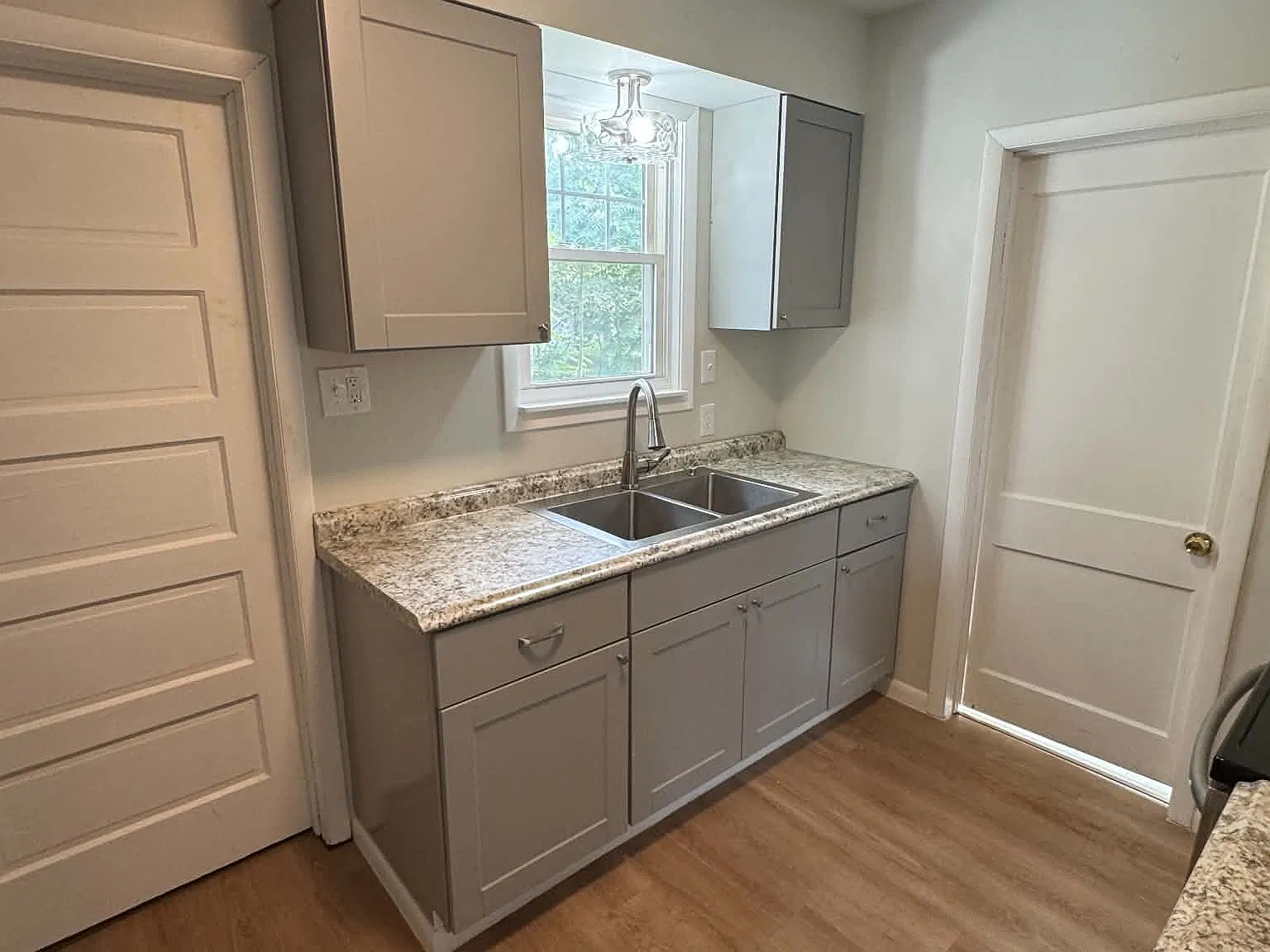 1 bed, 833 sqft, $950 — Photo 2