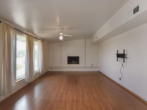 3rd image of 8525 E Colette St