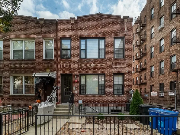 3279 33rd St Unit 2F, Astoria, NY 11106