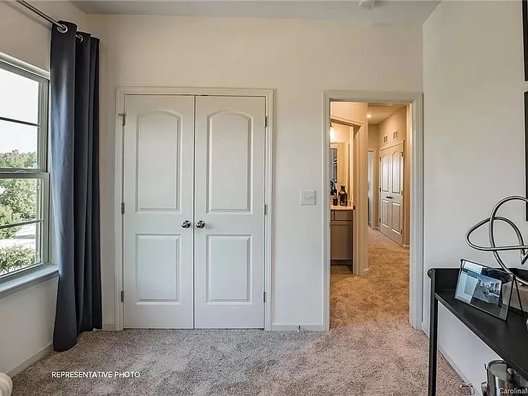 9436 Ainslie Downs St — Photo 10