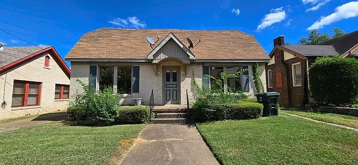 420 S Spring Ave