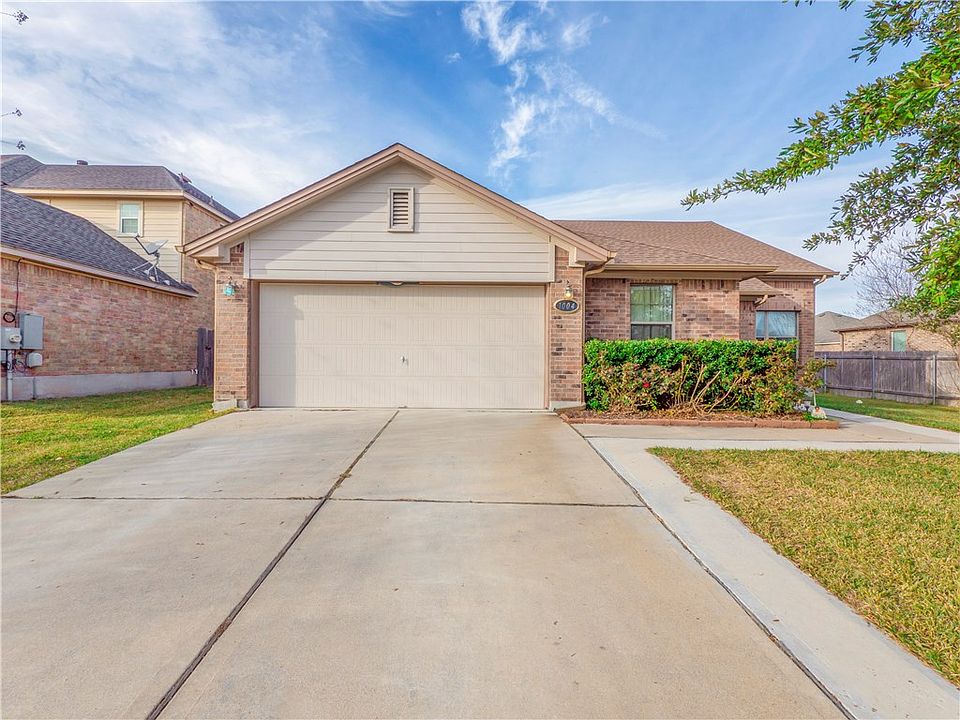 1st image of 1004 Yellowstone Dr