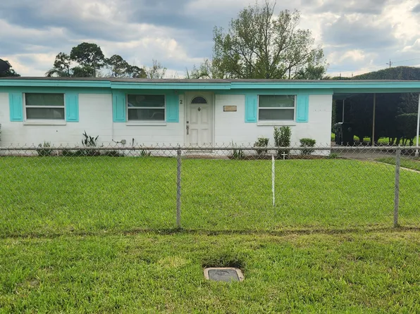 2 Forrestal Cir N, Atlantic Beach, FL 32233